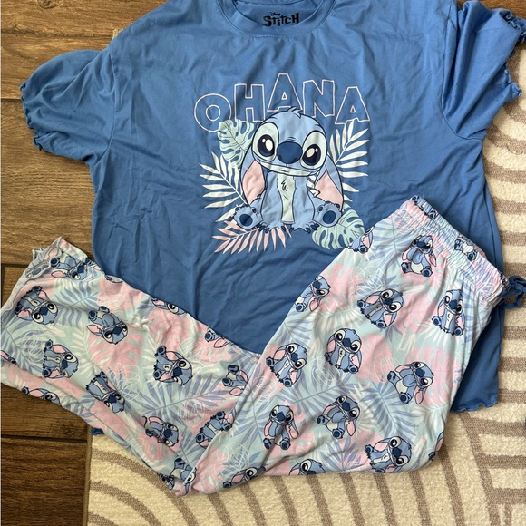 Disney Stitch Blue and Pink Pajama Set - Picture 5 of 8